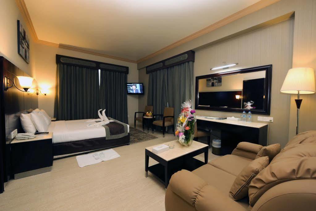 Signature Inn Al Riqqa 두바이 외부 사진